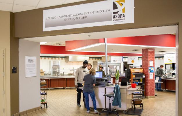 Students in Line at the Anoka-Technical College Fresh Shop Cafe